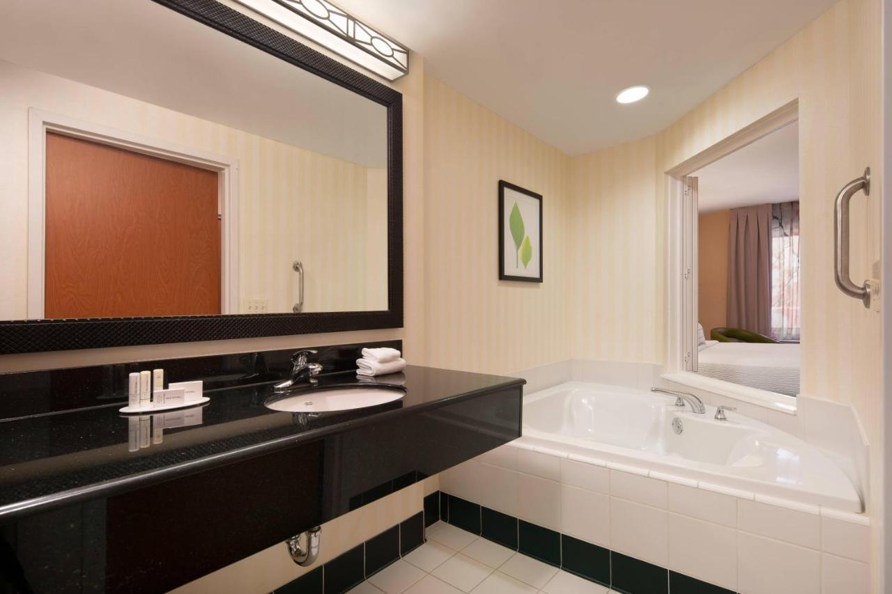 Fairfield Inn & Suites Redding Exteriör bild